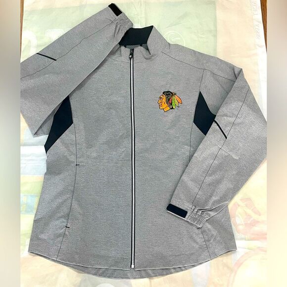 FootJoy FJ DryJoys Hydrolite Rain Jacket Gray Full Zip M Blackhawks Logo NWOT - Picture 1 of 13